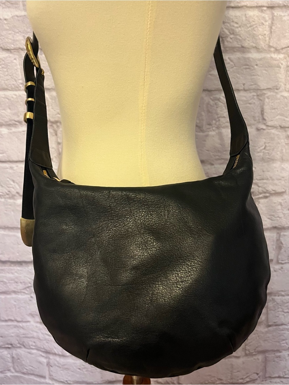 Natalie Borton Sera Crescent Bag, Kenya Edition - Picture 4 of 13